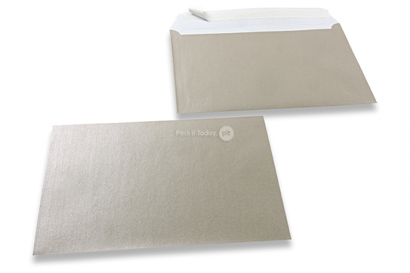Sølvfarvede kuverter med perlemorseffekt - 162 x 229 mm